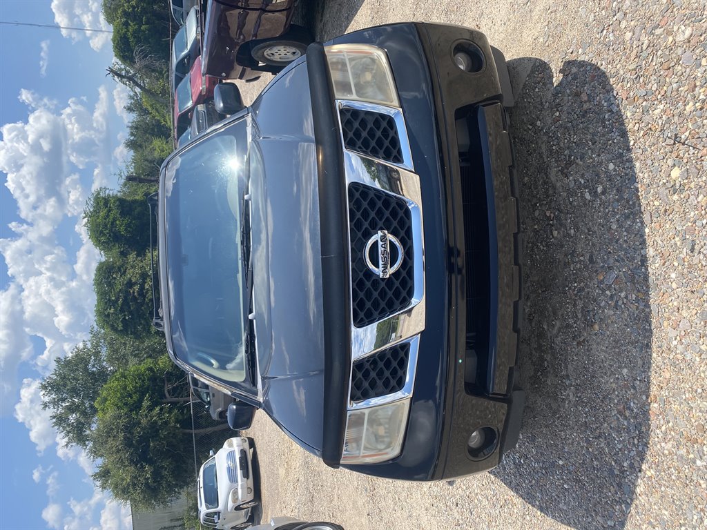 2005 Nissan Pathfinder LE's photo